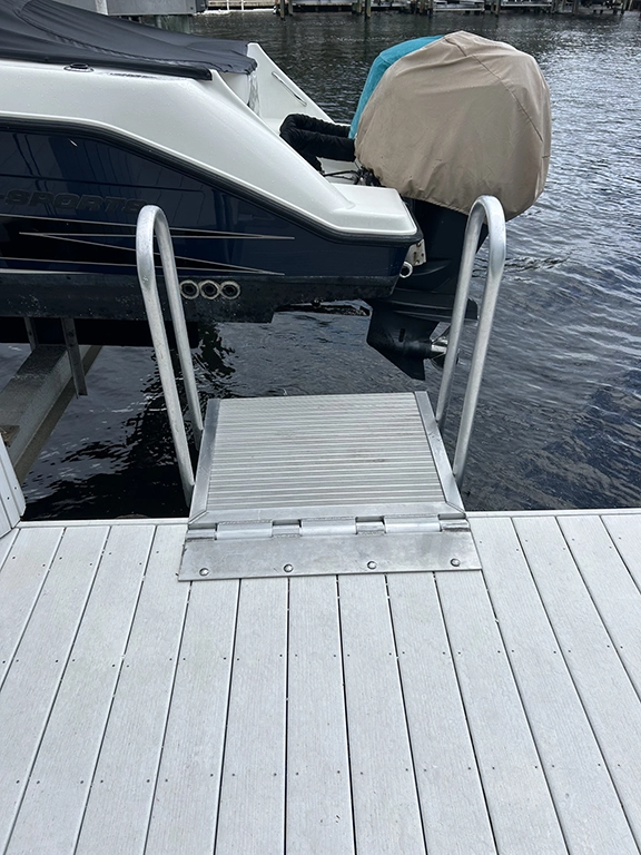 dock boarding platform